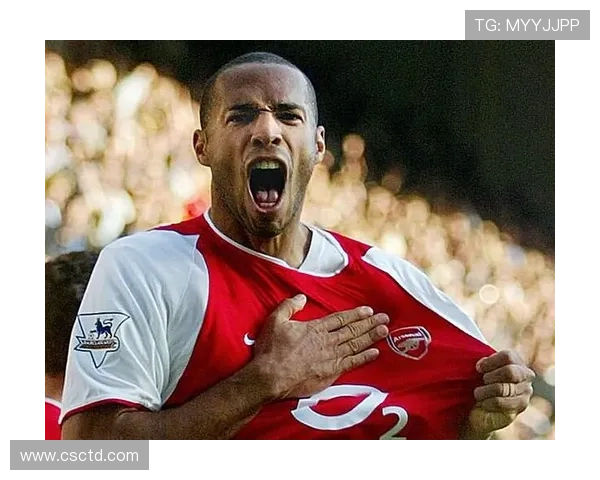 足球巨星亨利妻子最新高清照片曝光引发热议与关注 足球巨星亨利妻子最新高清照片曝光引发热议与关注