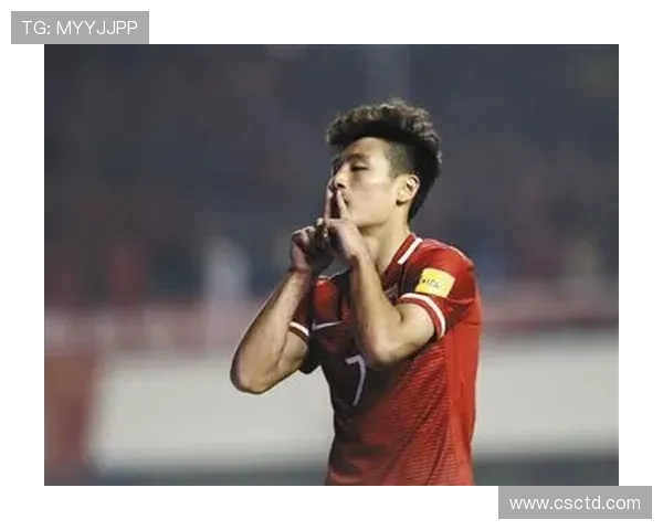 中超足球明星发型大揭秘领略球场风采与时尚潮流的完美结合